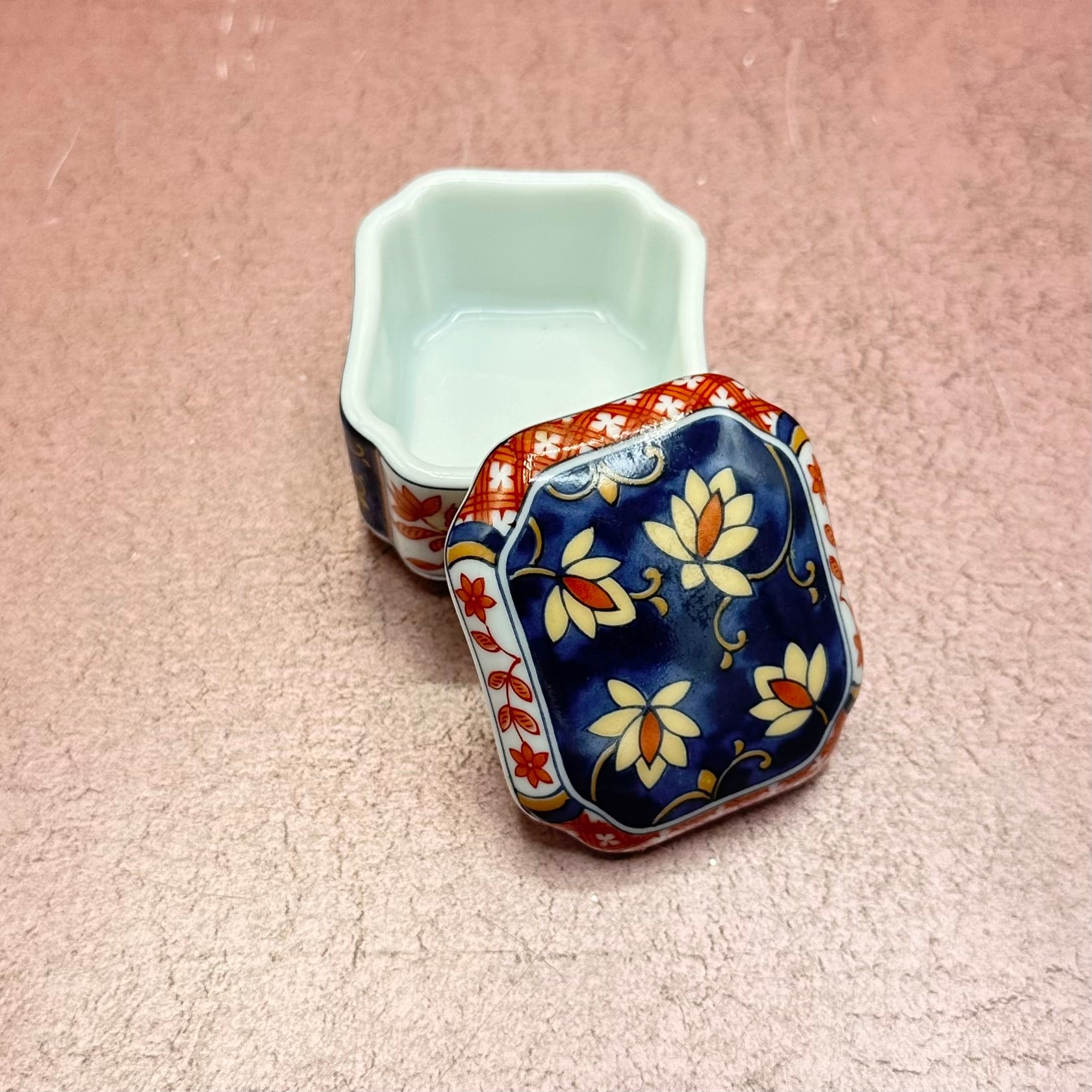 Ex-Small Blue & Red Trinket Box