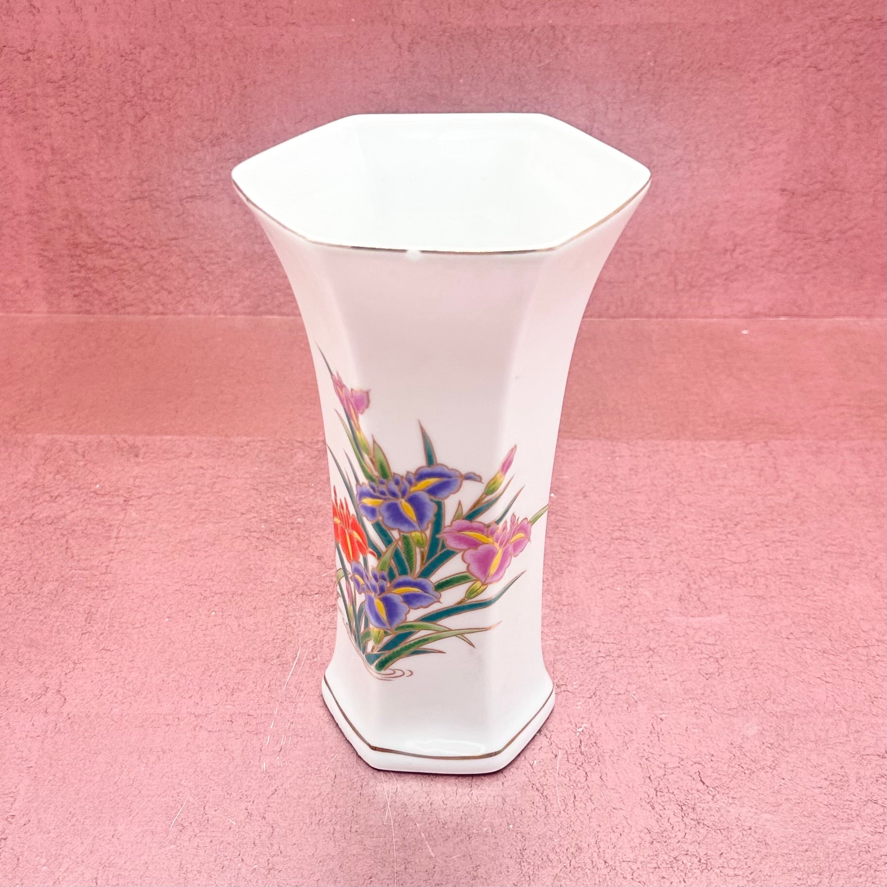 Bright Colored Floral Vase w/ King Fisher