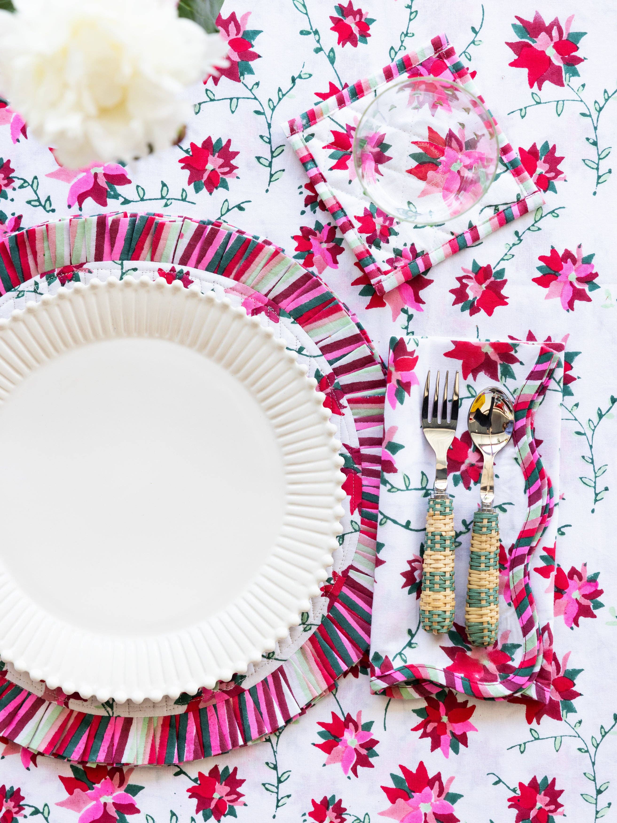 Poinsettia Cocktail Napkins Set