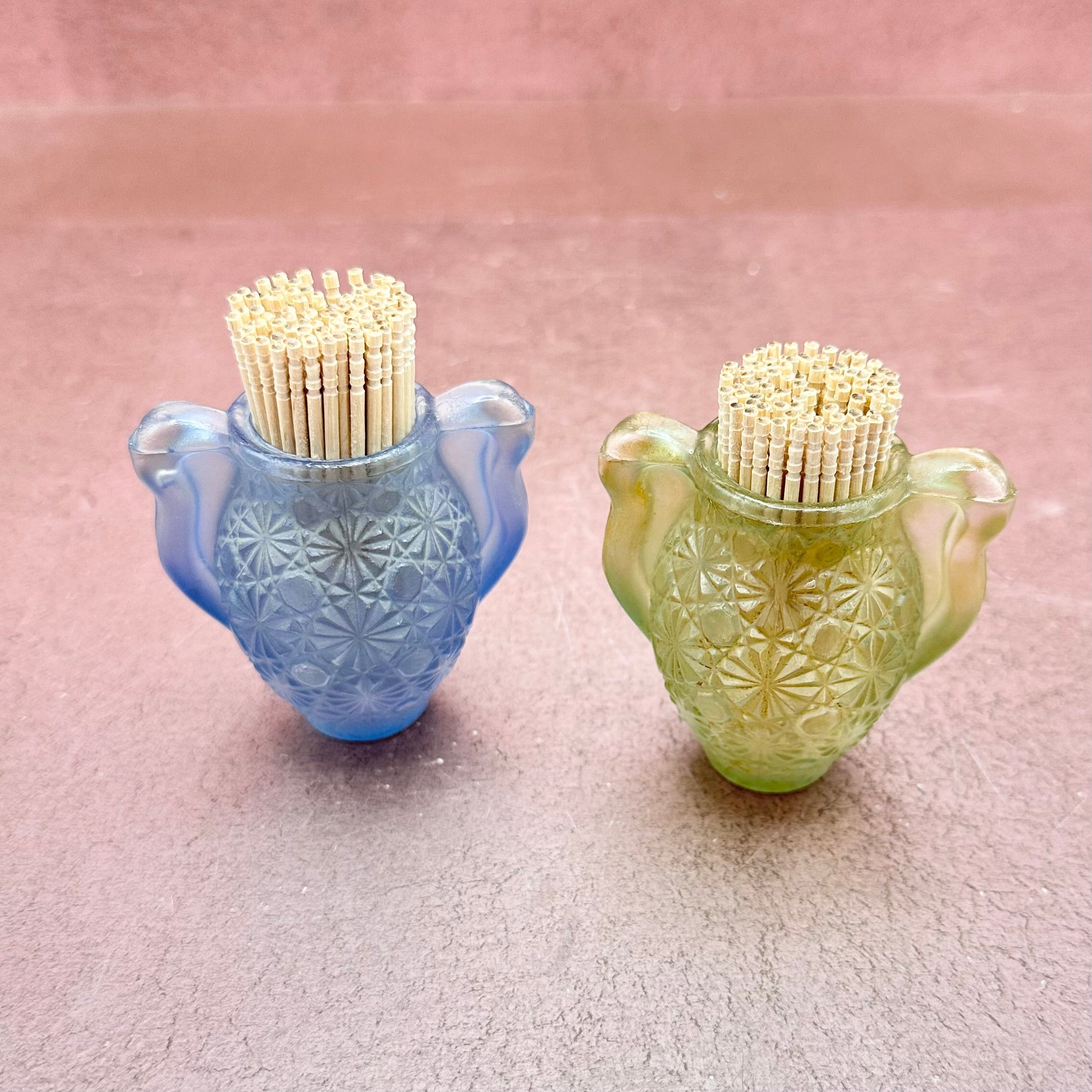 Vintage Daisy Toothpick Holder