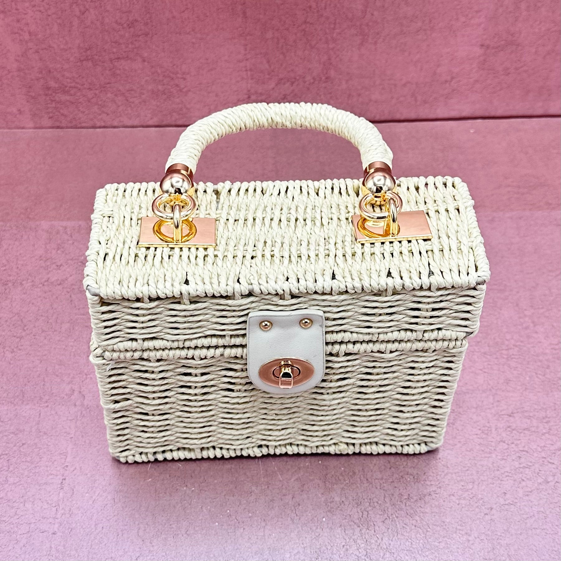 Straw Basket Purse