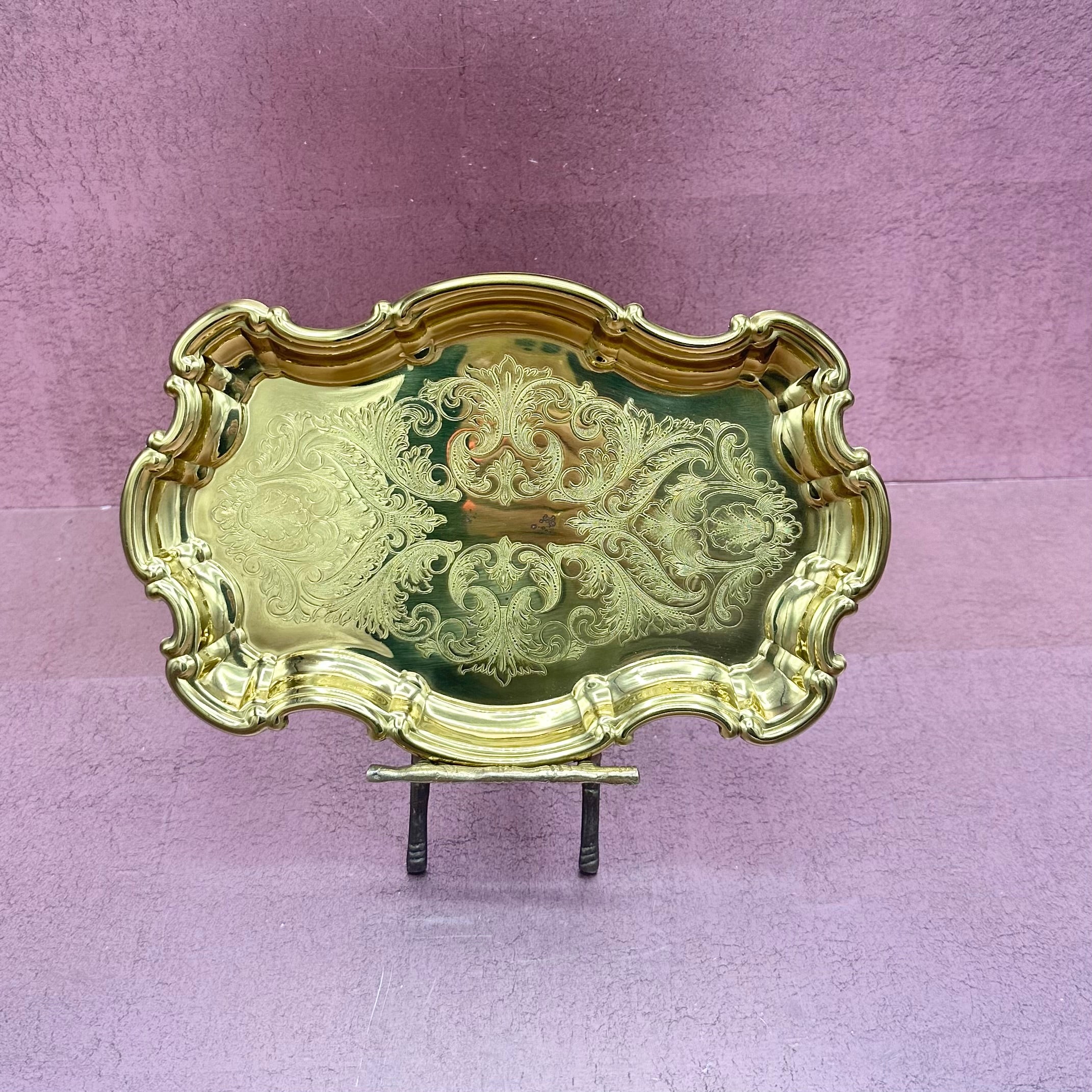 Small Brass Scalloped Edge Tray