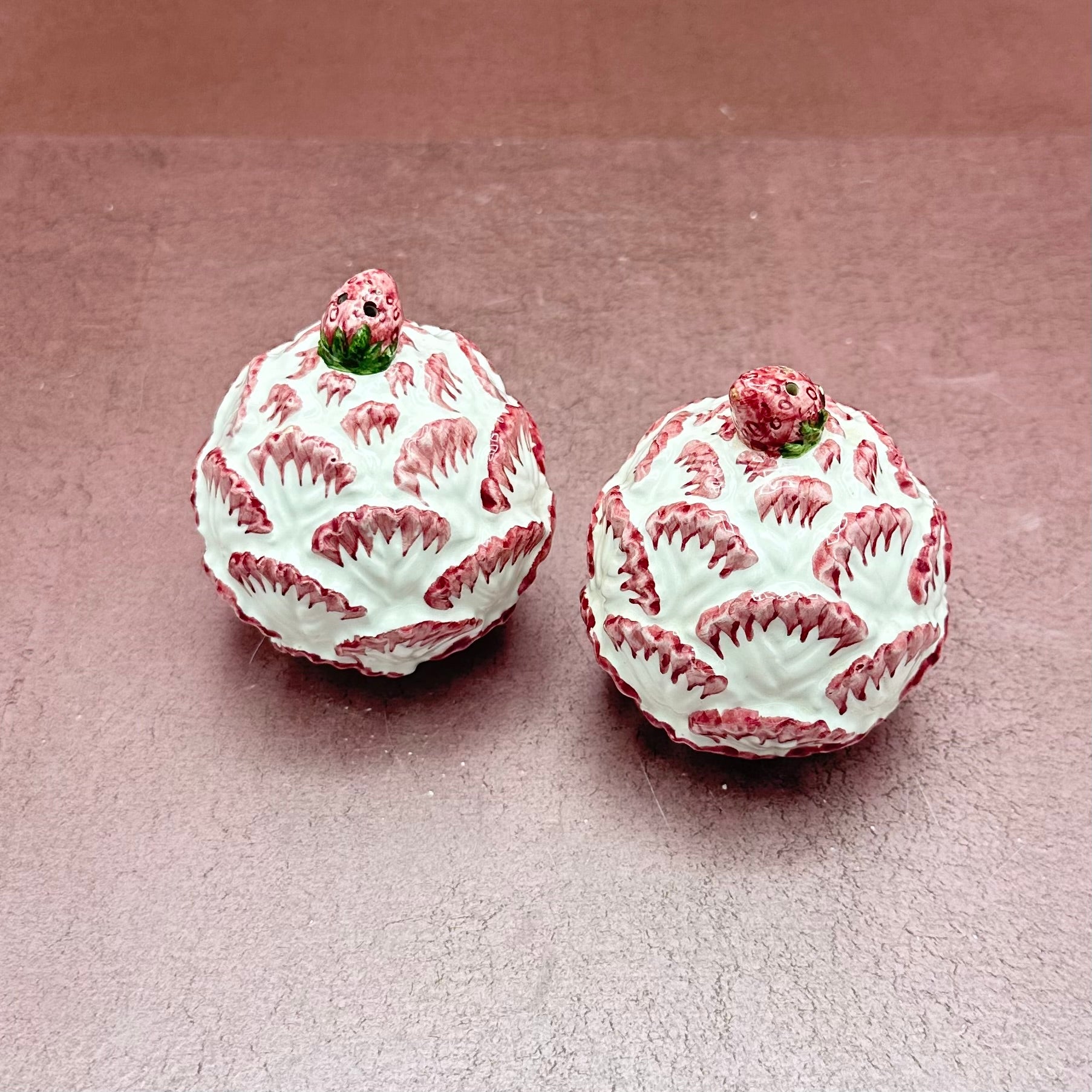 Cabbage Leaf w/ Strawberry S & P Shakers