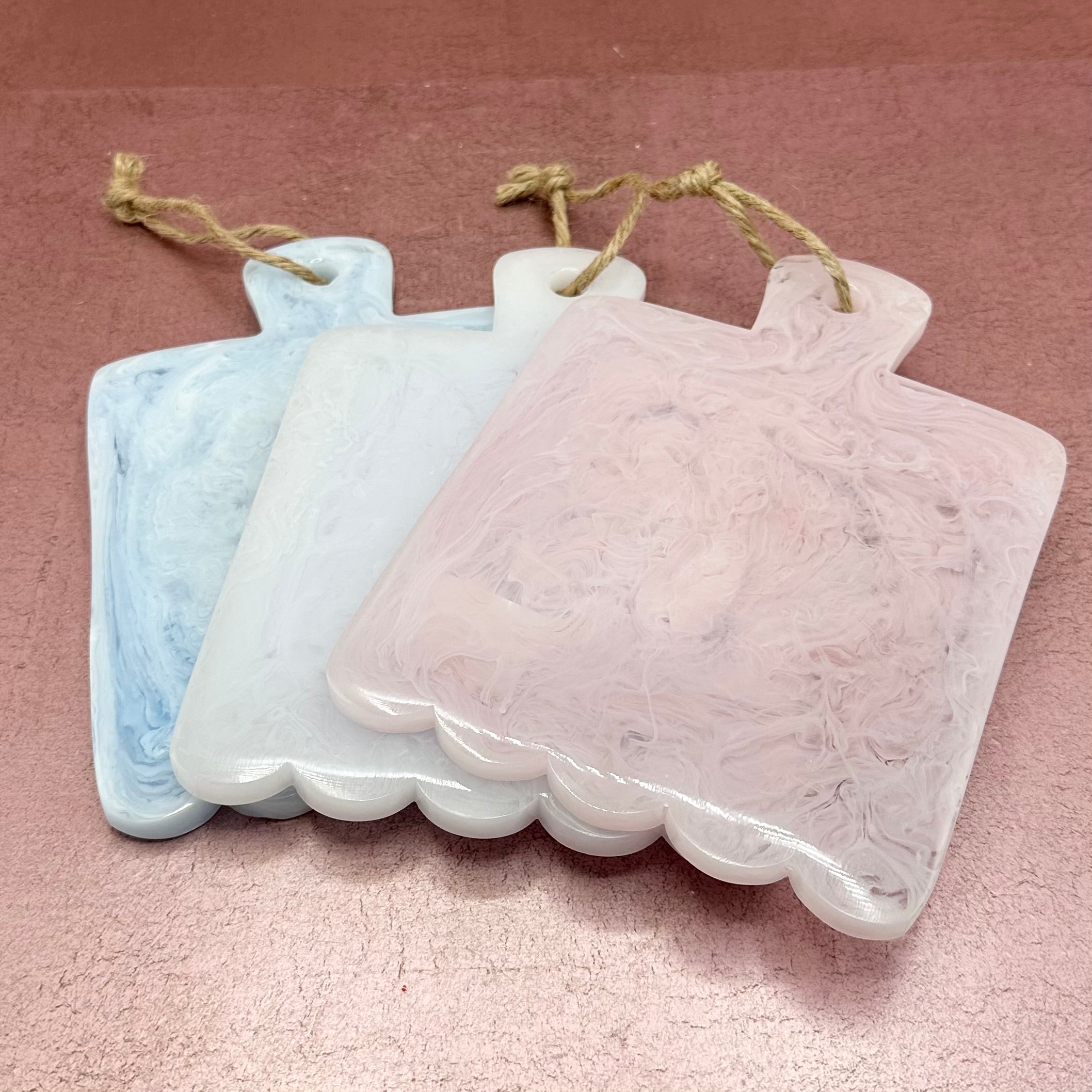 Scalloped Mini Resin Board