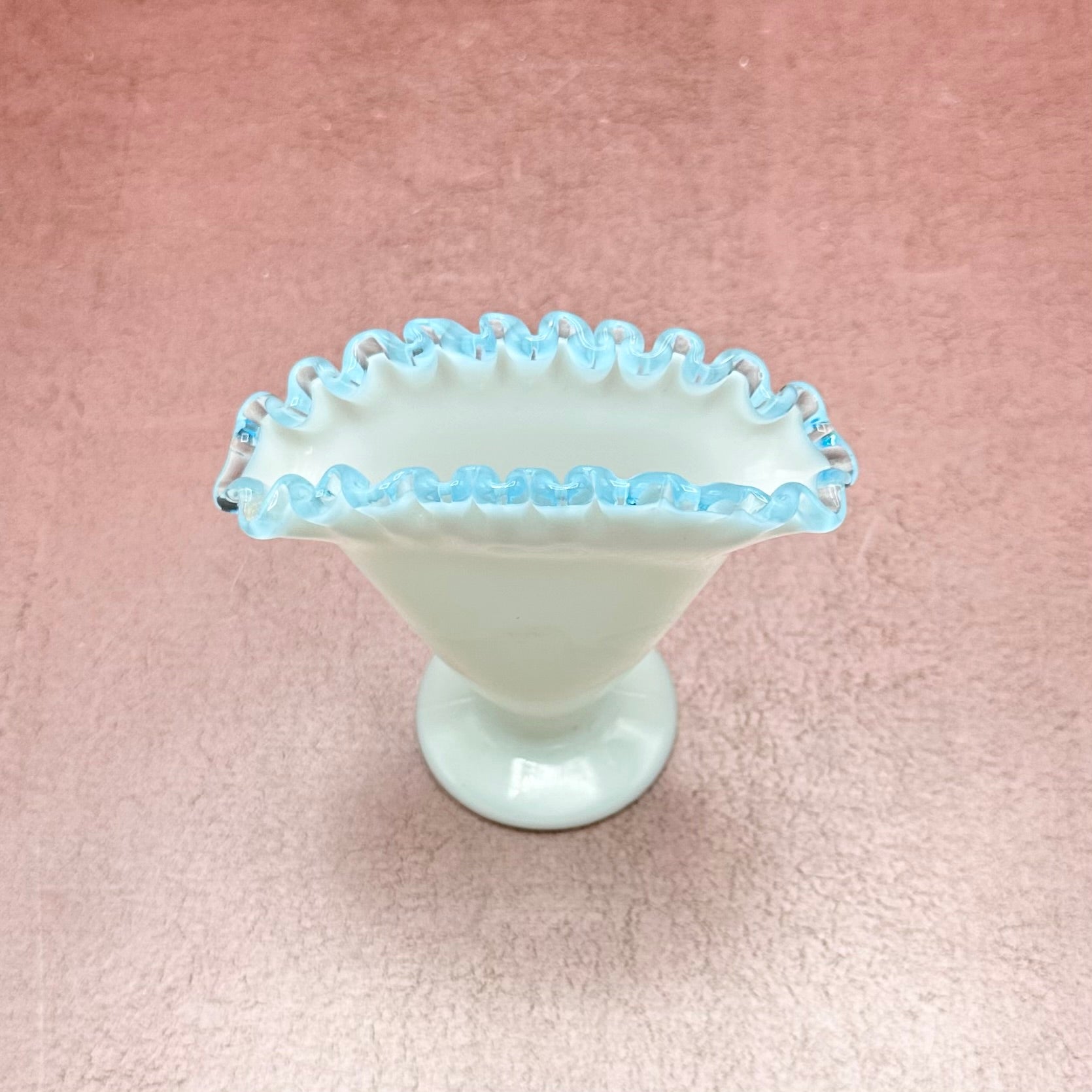 Fenton Ruffle Fan Vase Small