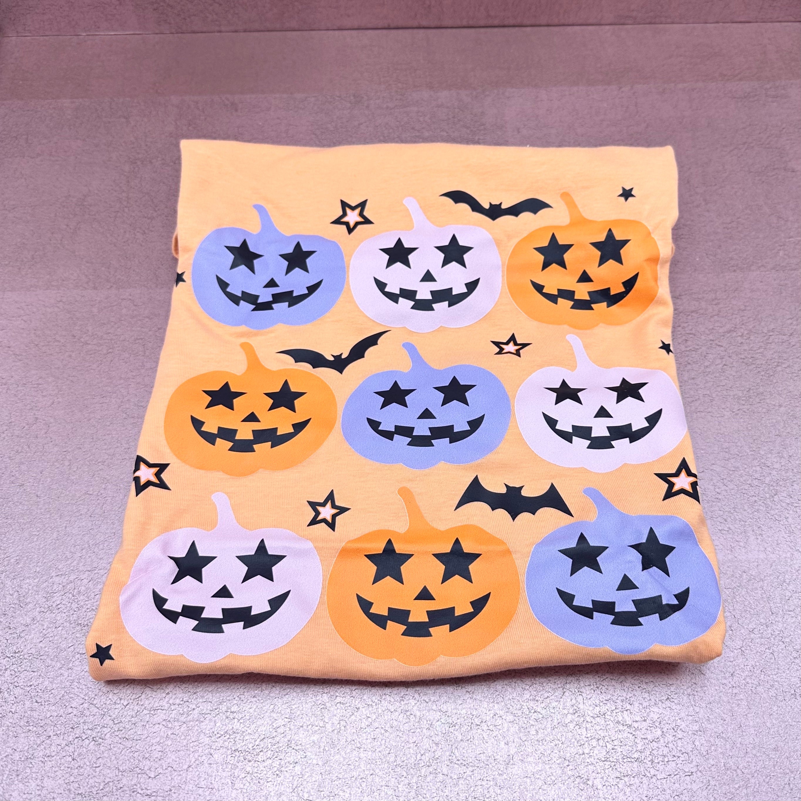 It's A Halloween Vibe Tee Shirt Pink
