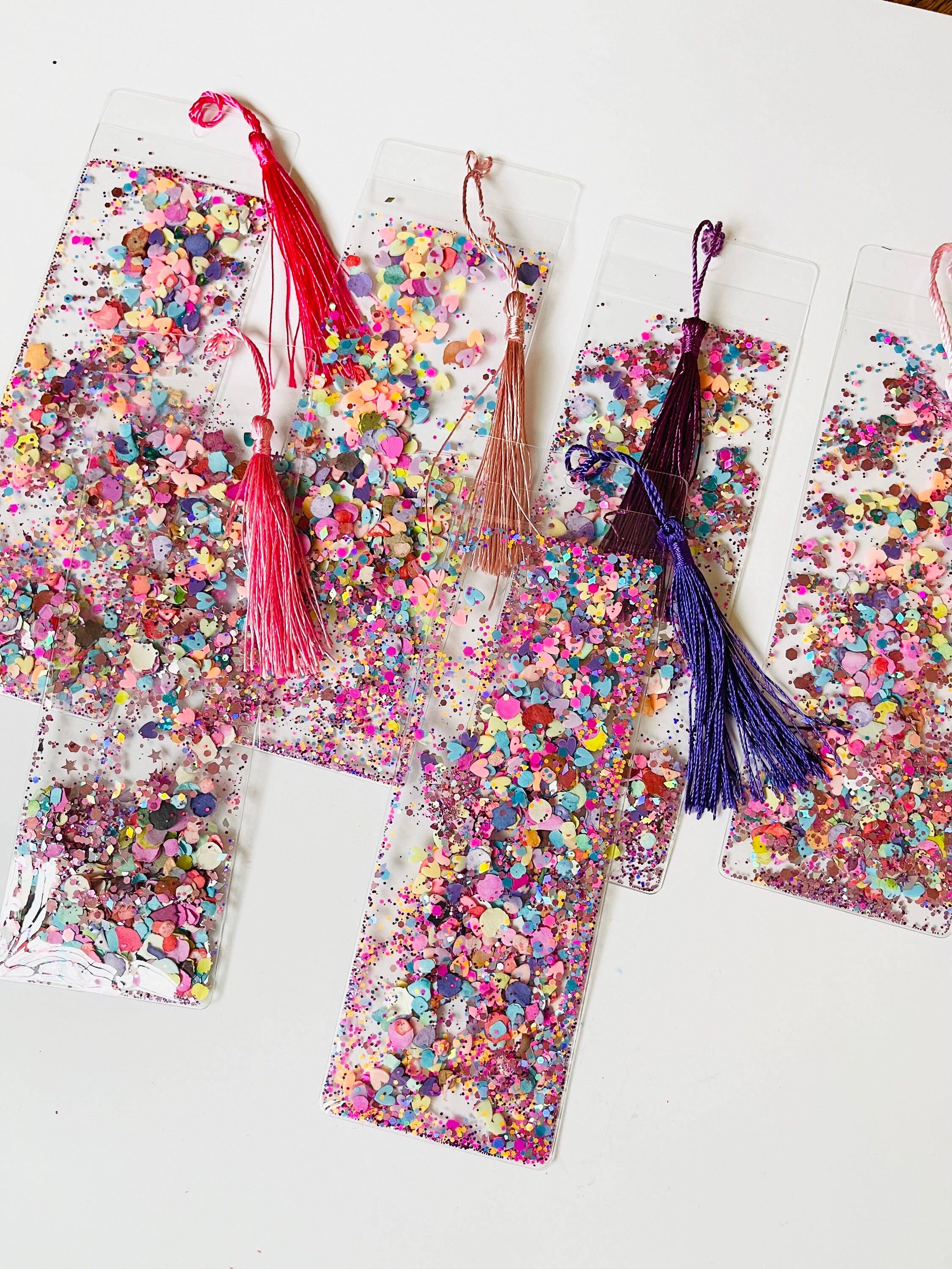 Valentine’s Day Heart Glitter Shaker Bookmark
