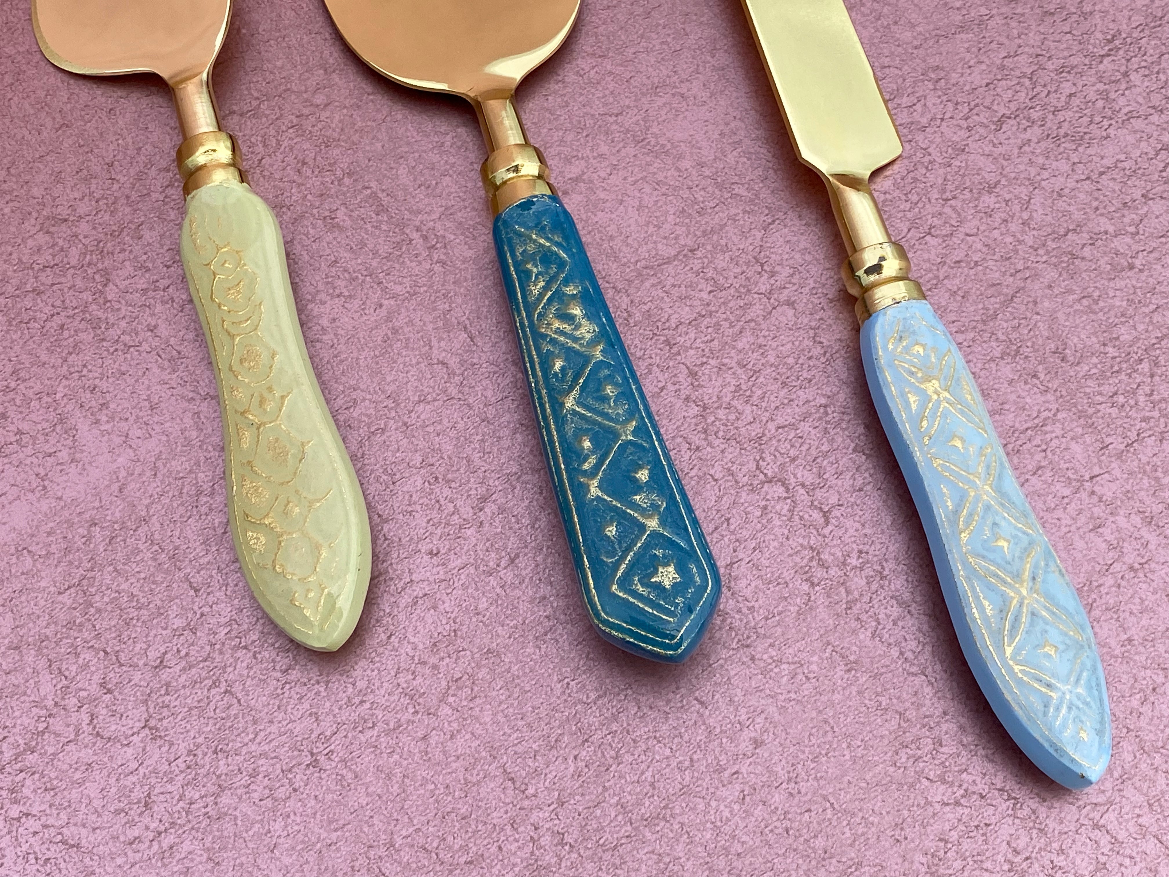 Chantilly Charm Cheese Knives