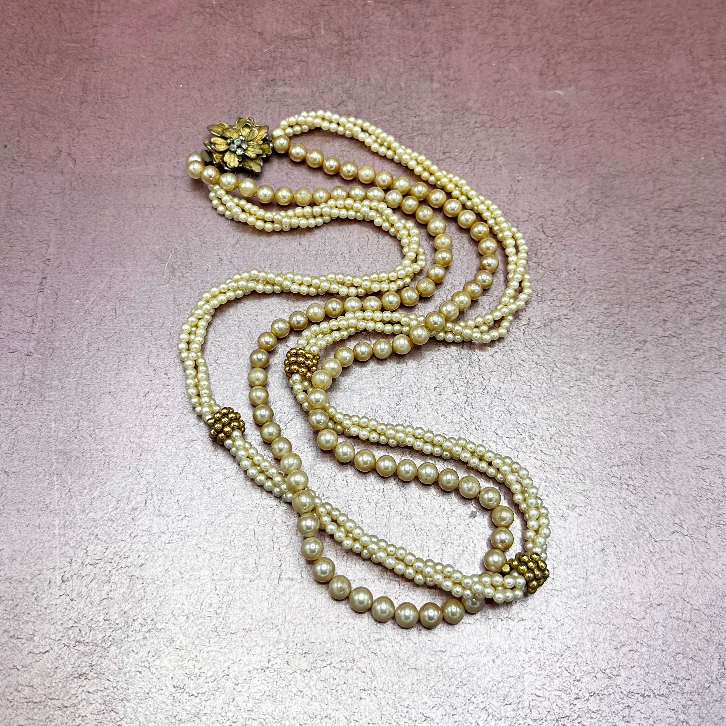 Vintage Faux Pearl Flower Clasp Necklace