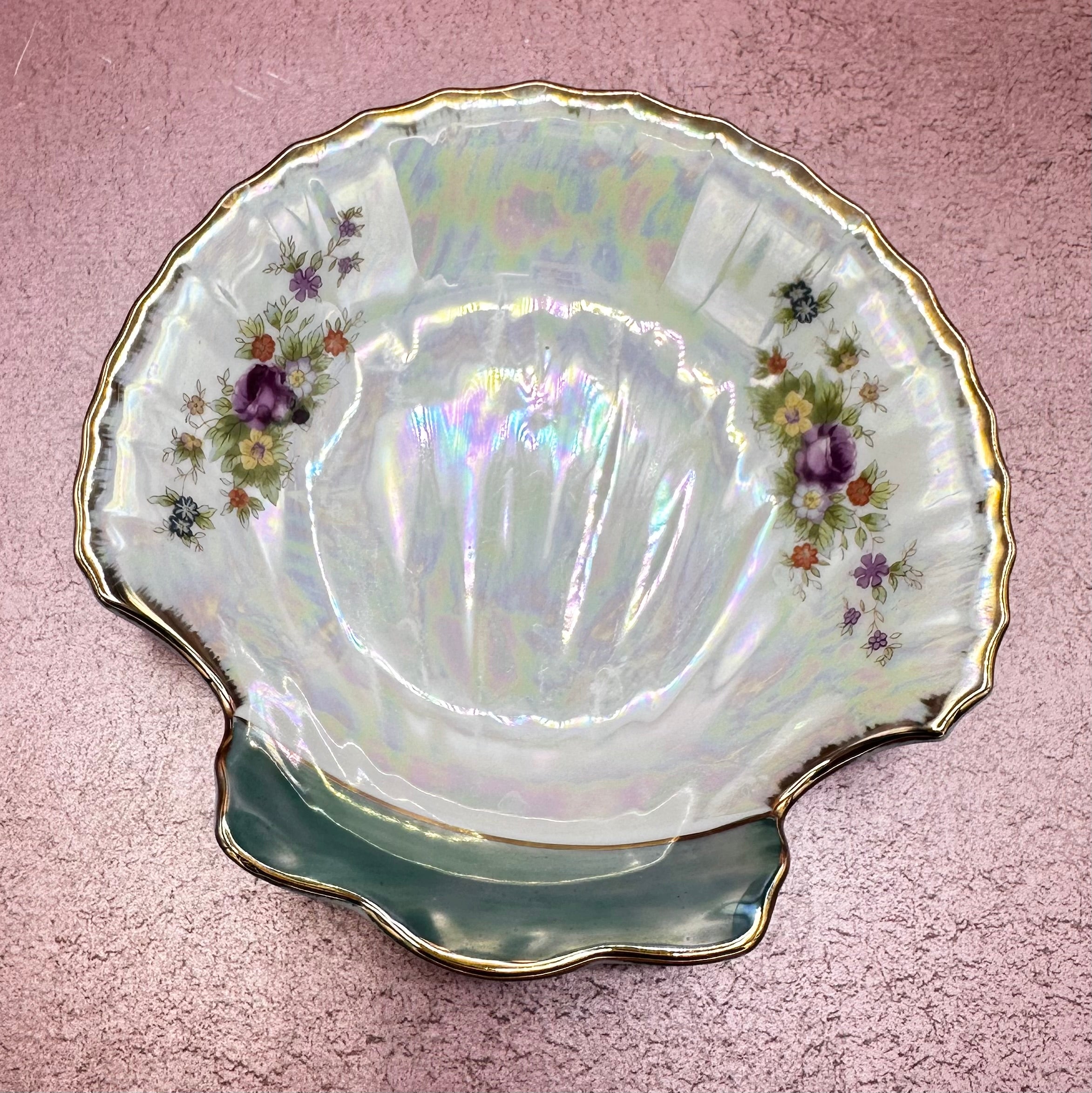 Iridescent Hakko Shell dish w/ Floral Design