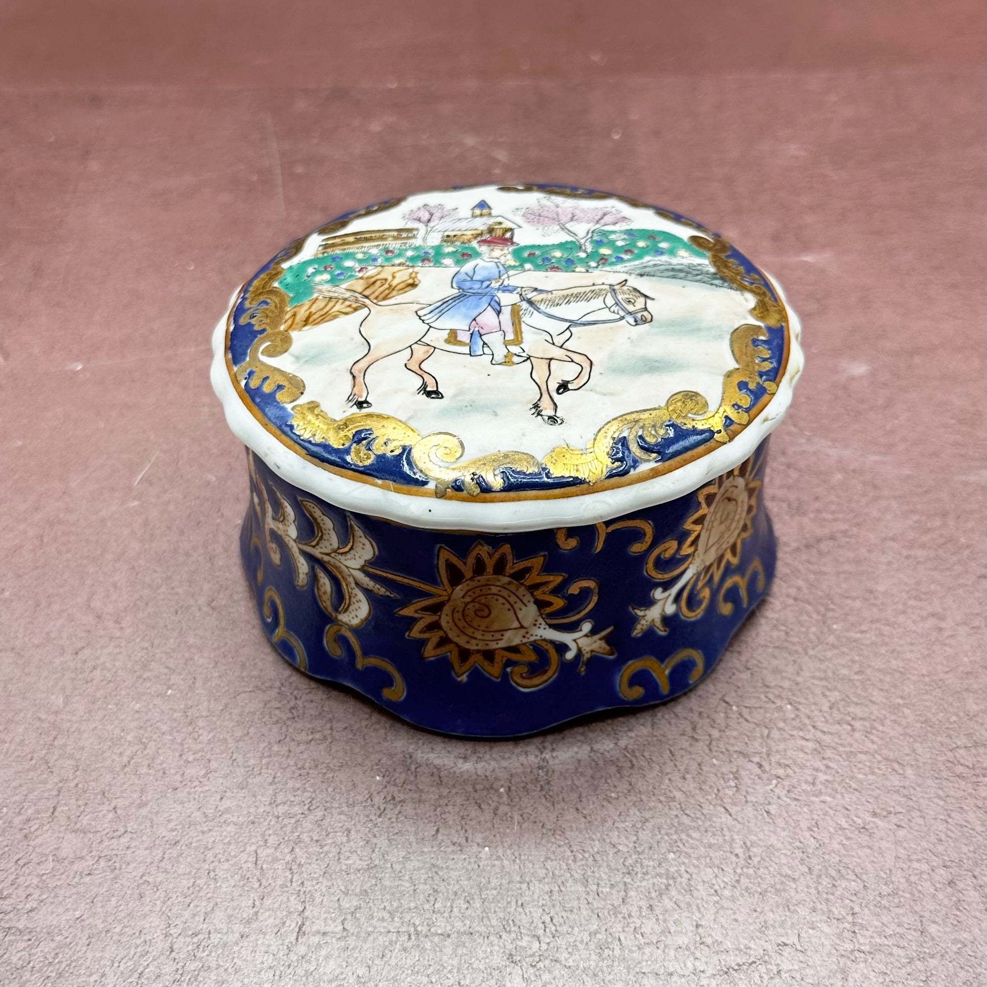 Country Scene Asian Lidded Trinket Dish