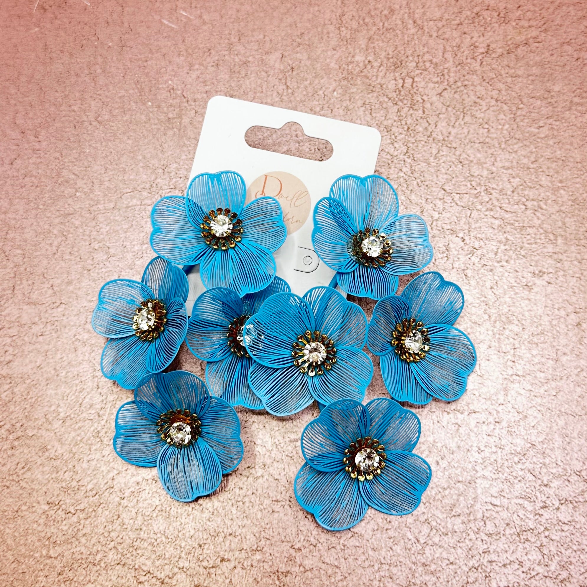 Mesh Metal Flower Cluster Earrings