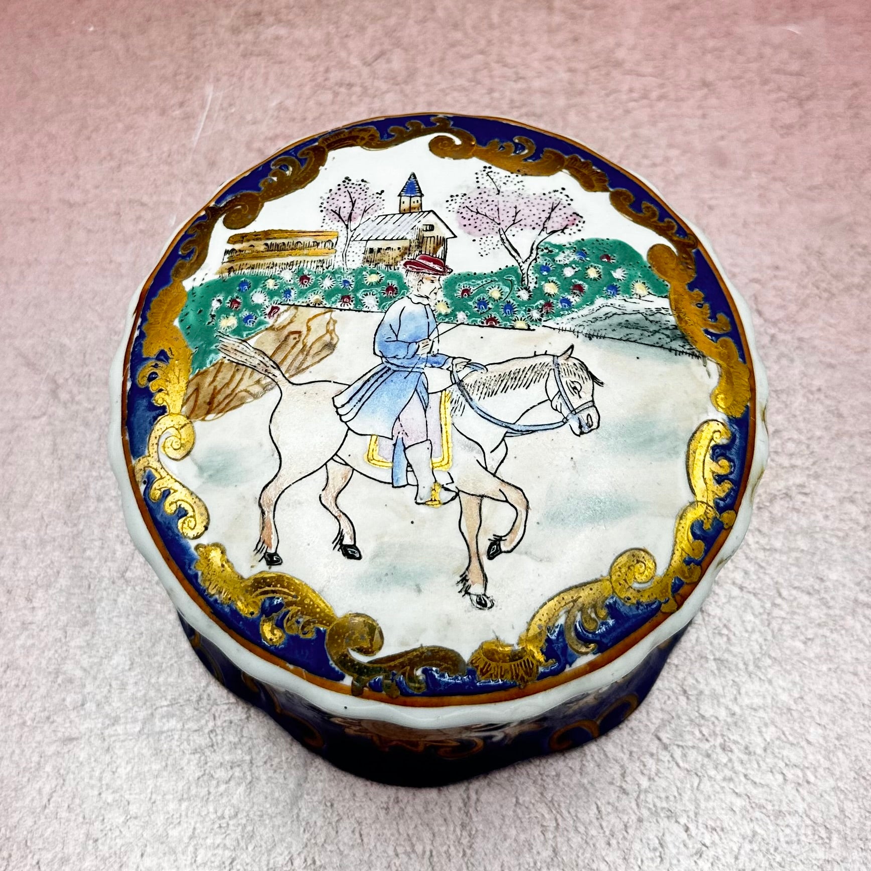 Country Scene Asian Lidded Trinket Dish