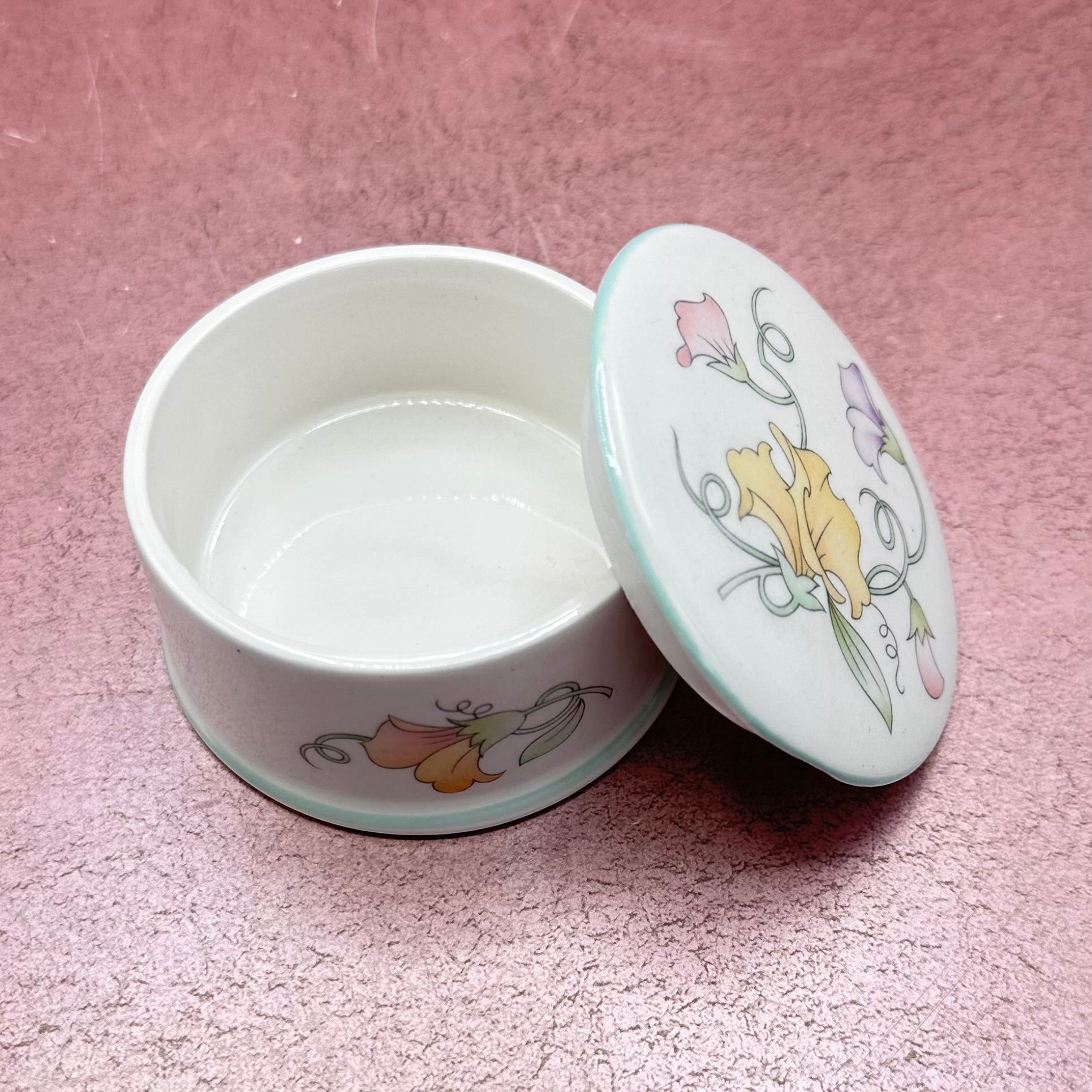Pastel Floral Lidded Trinket Dish Round