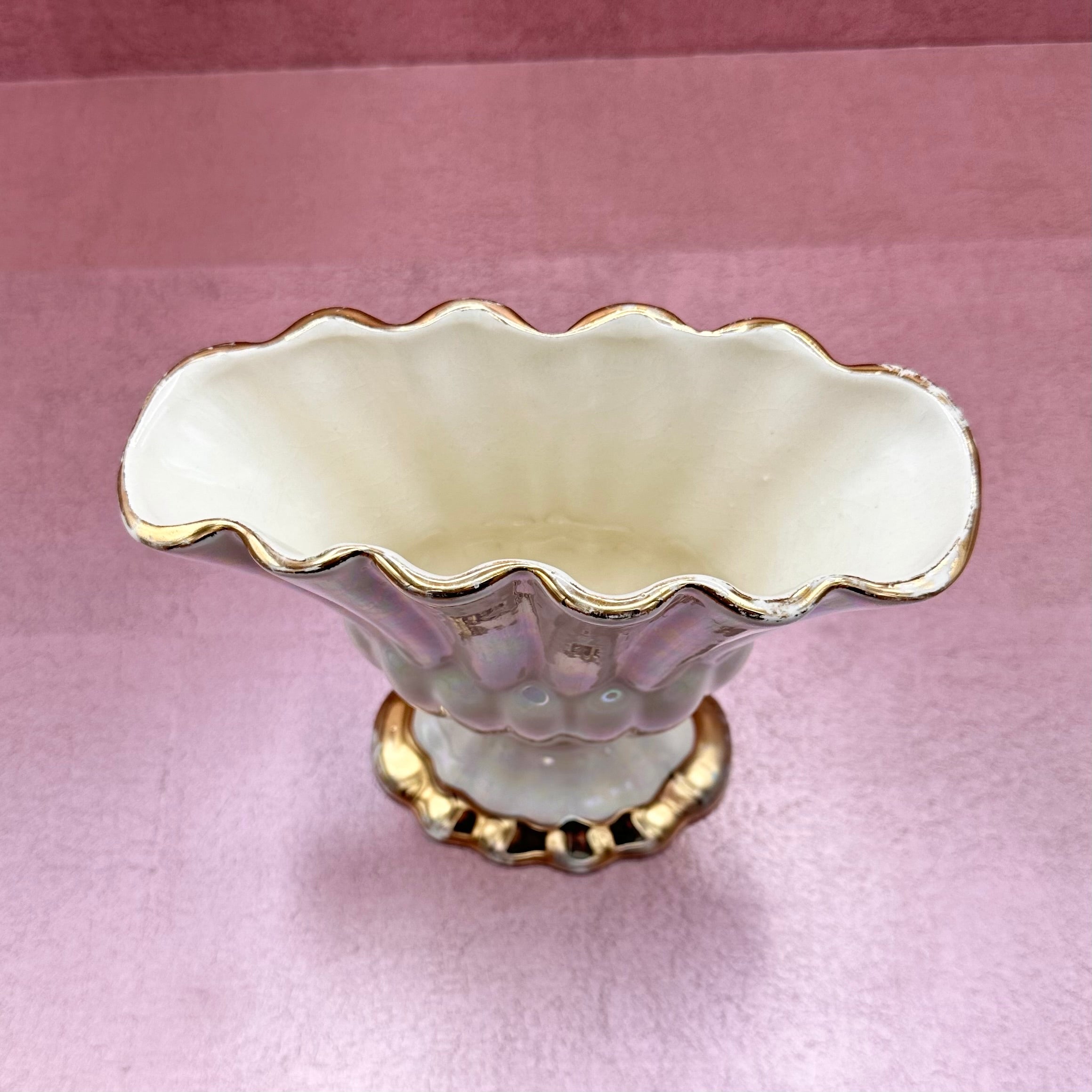 Iridescent Scalloped Fan Vase w/ Gold Trim