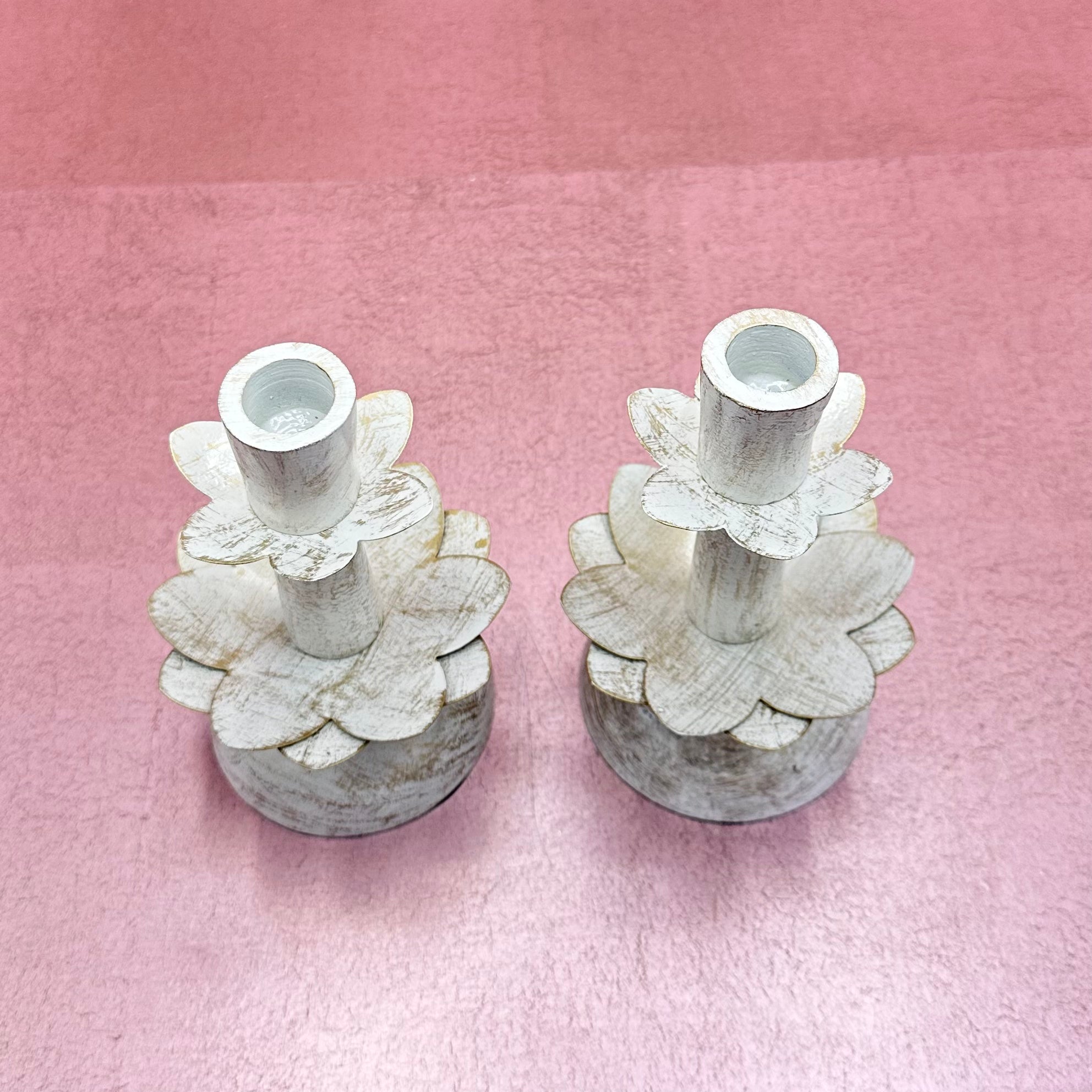 Lily Tapered Candleholders White Small