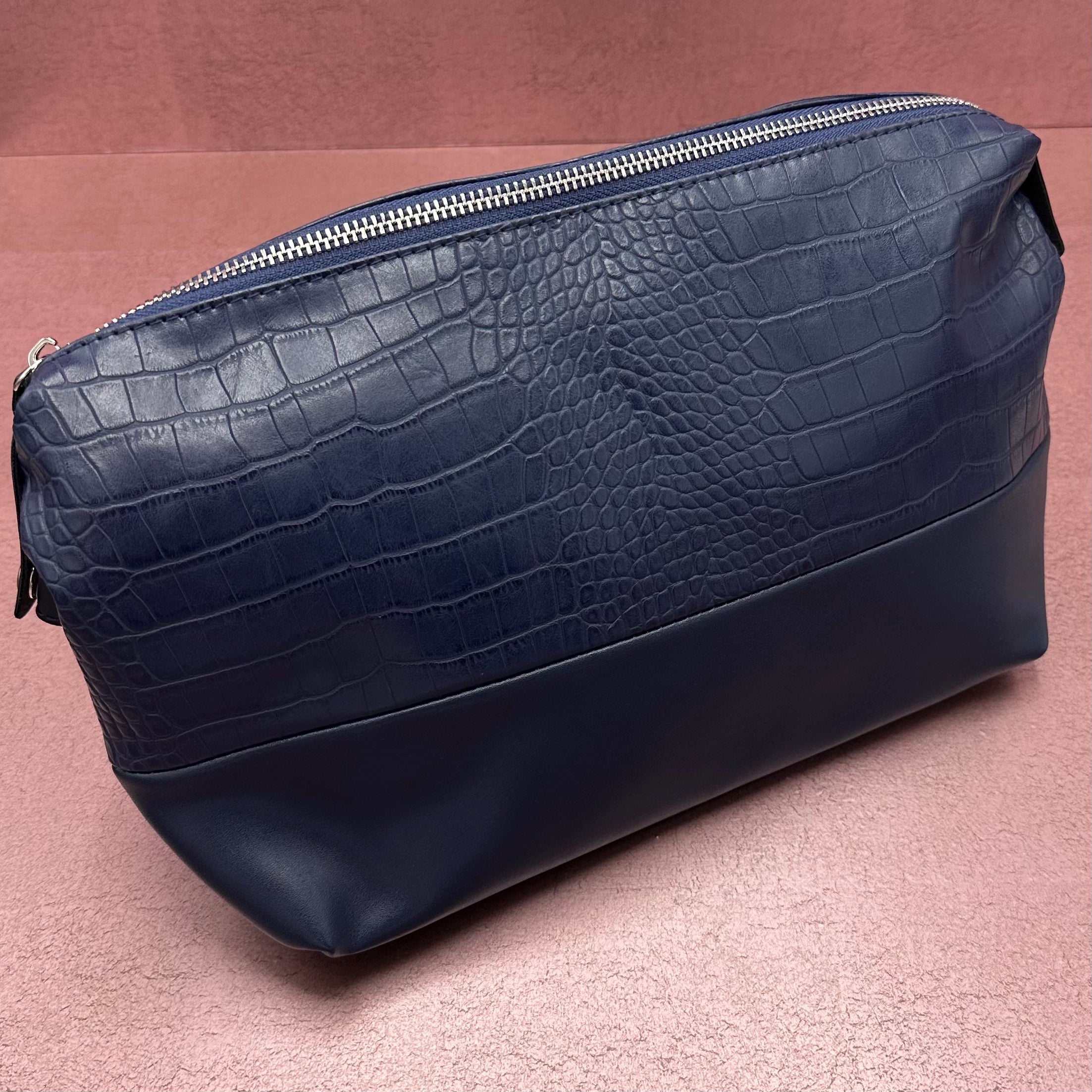 Melbourne Croco Toiletry Bag