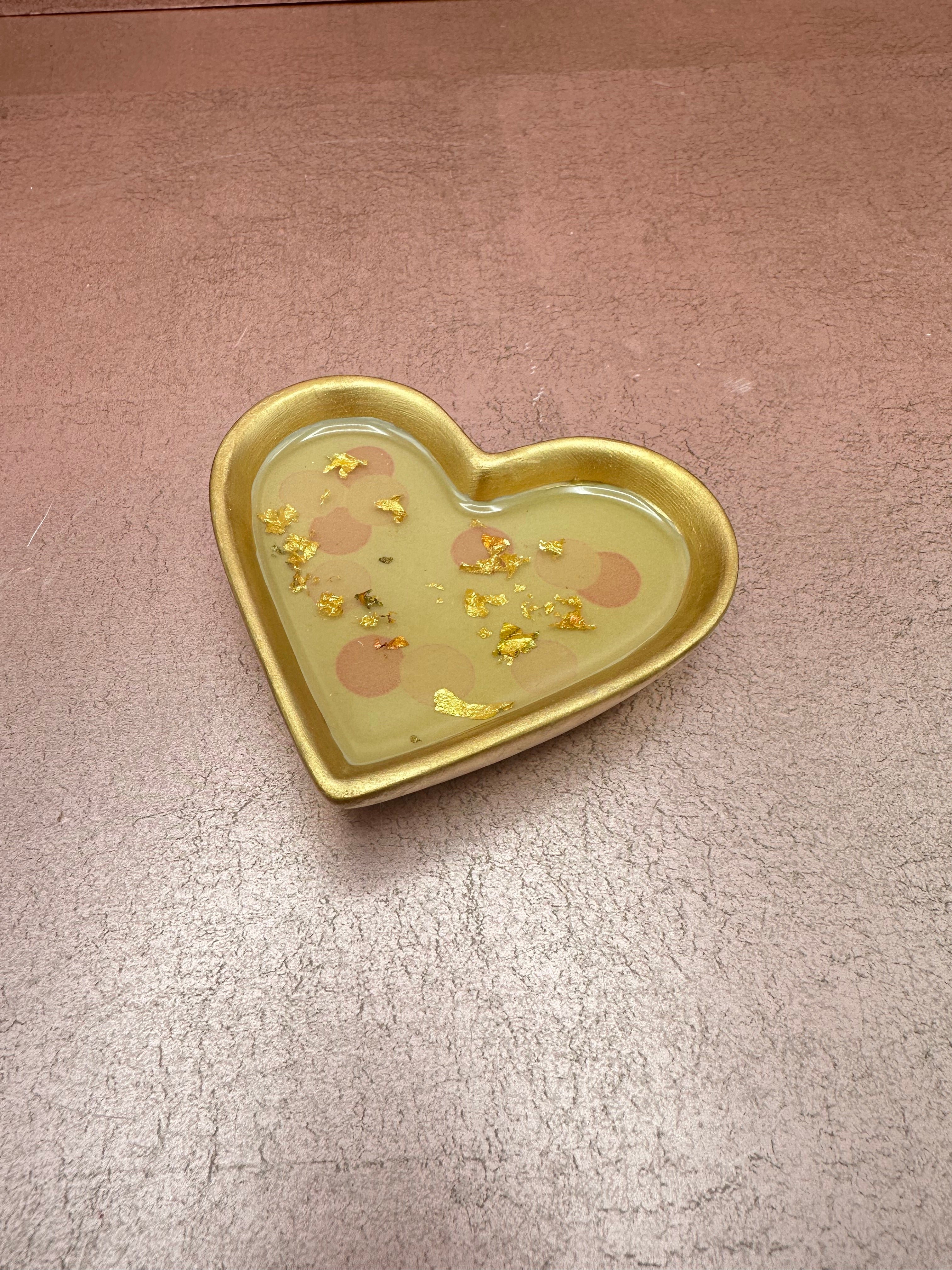 Pour Paint & Resin Heart Trays