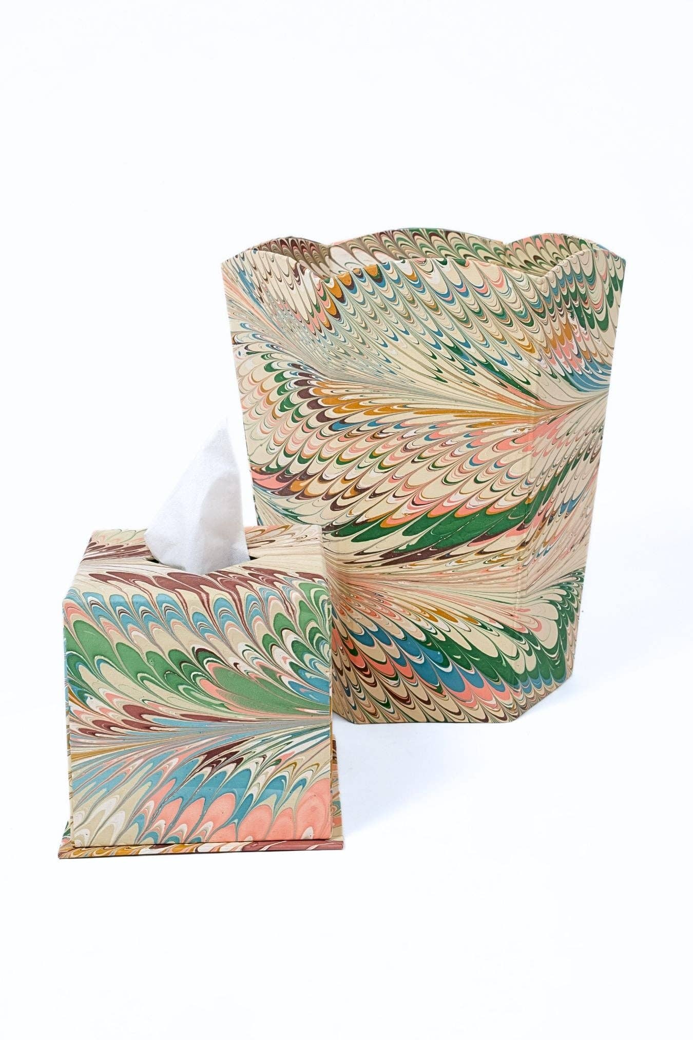 Marbled Tissue Box Cover in Flatiron Feathers